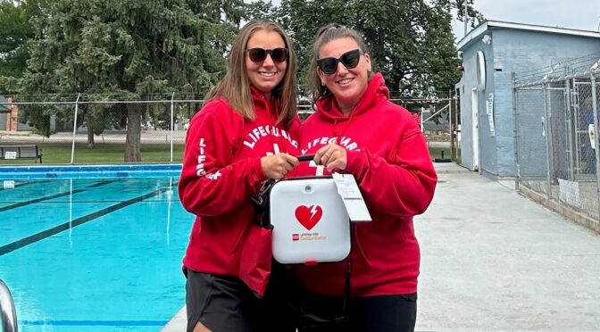 Lifeguards with AED