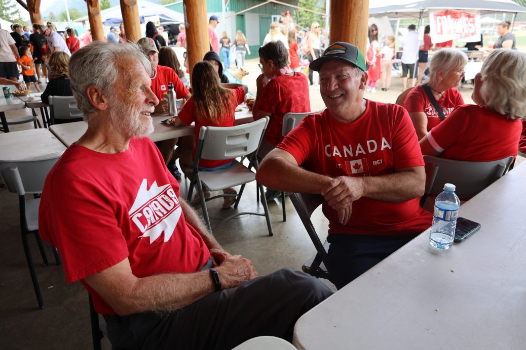Earl conversation in the gazebo